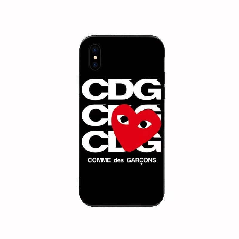 coque transparente pour iphone avec logo cdg et cœur rouge