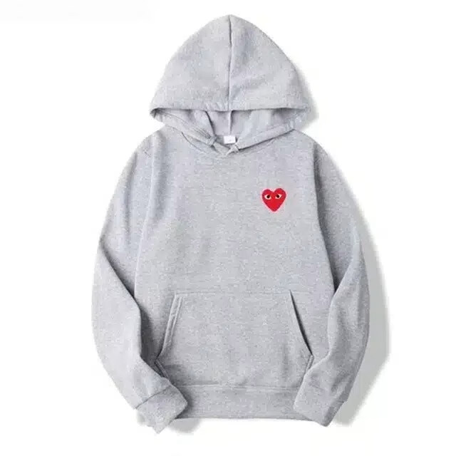 sweat à capuche gris à petit cœur rouge comme des garçons