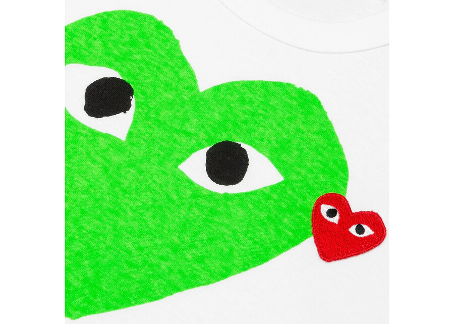 t-shirt cdg play red emblem heart blancvert